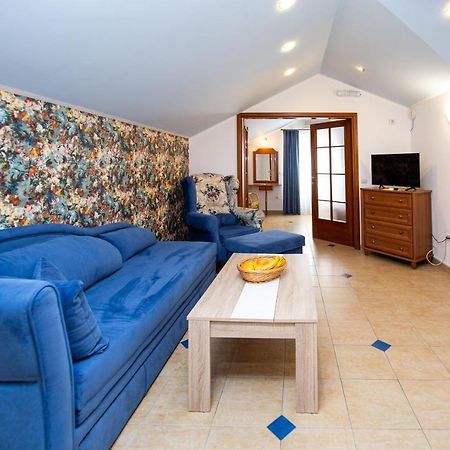 Tanja Apartments Rafailovici Bagian luar foto