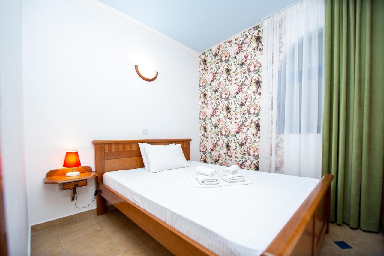 Tanja Apartments Rafailovici Bagian luar foto