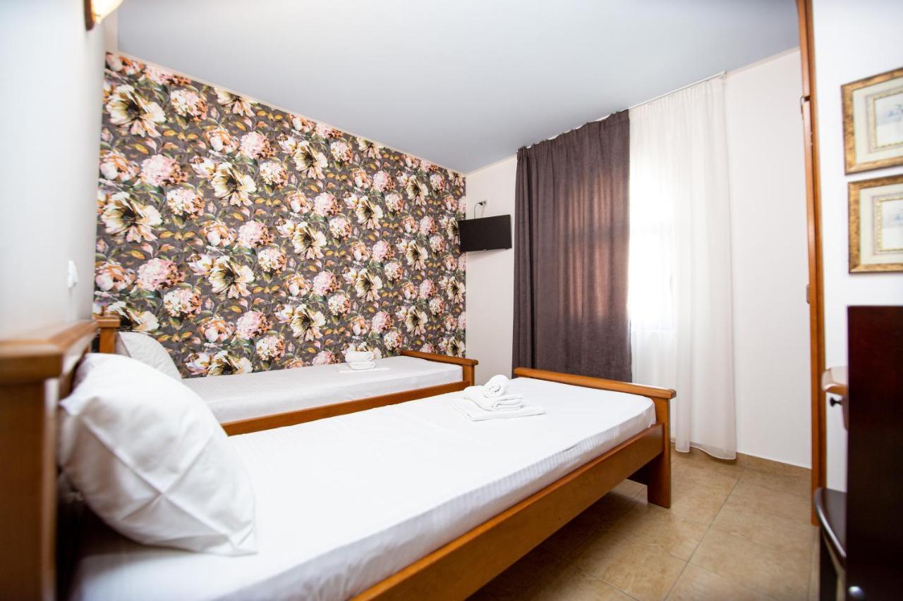 Tanja Apartments Rafailovici Bagian luar foto