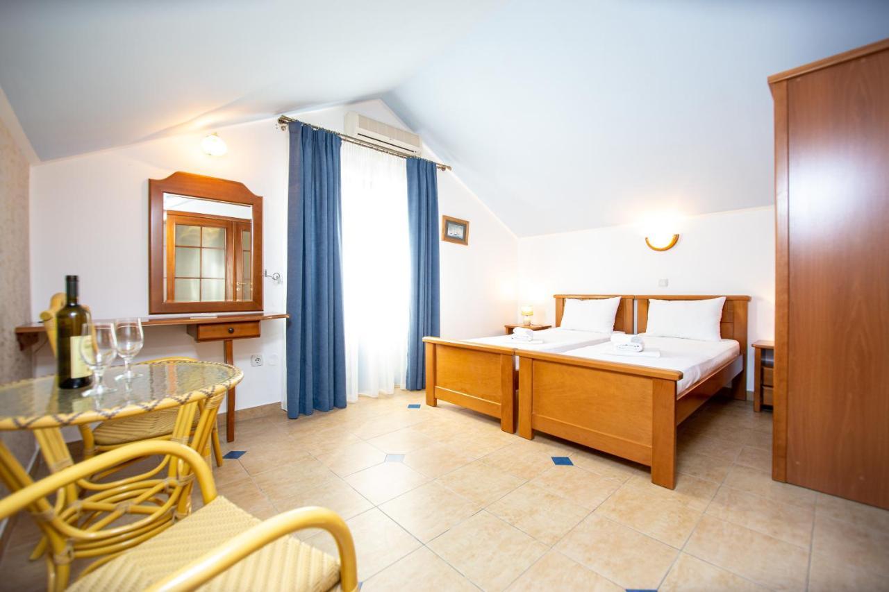 Tanja Apartments Rafailovici Bagian luar foto