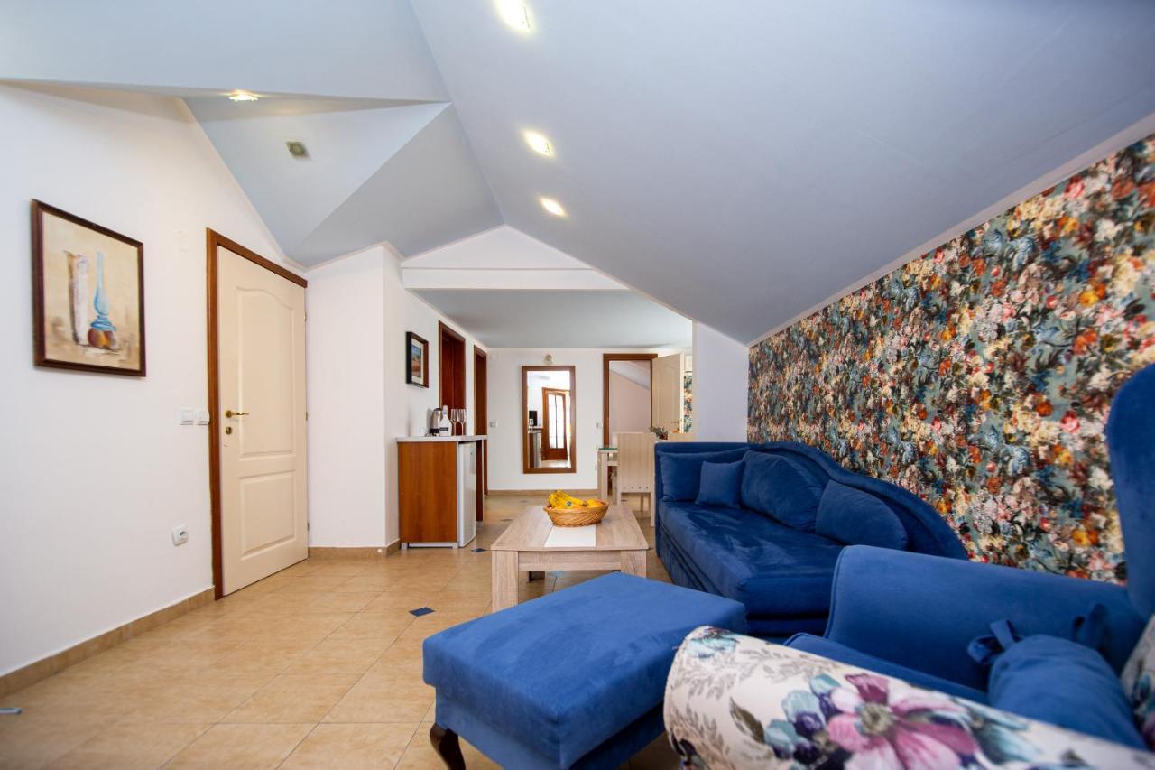 Tanja Apartments Rafailovici Bagian luar foto
