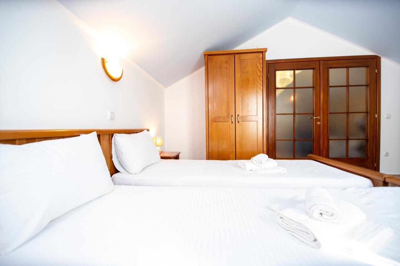 Tanja Apartments Rafailovici Bagian luar foto