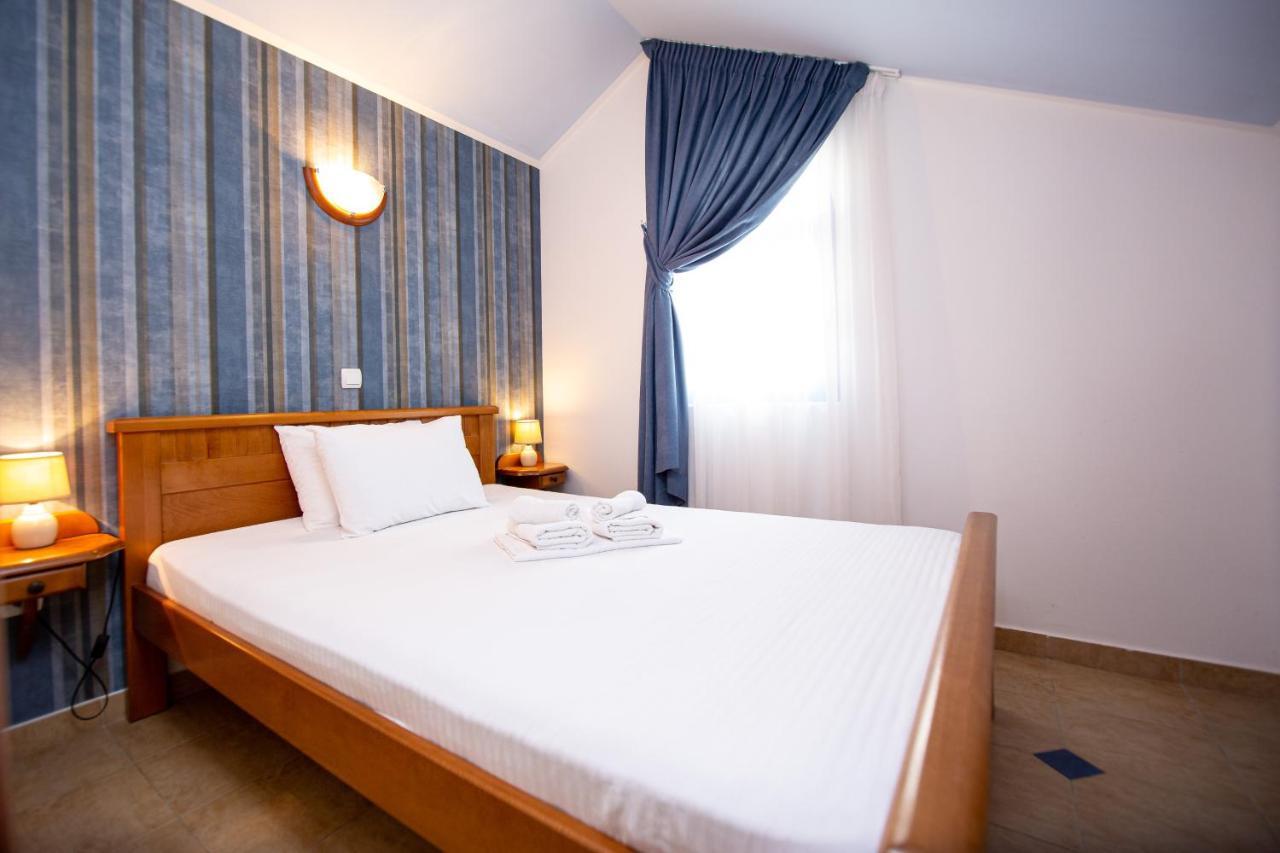 Tanja Apartments Rafailovici Bagian luar foto