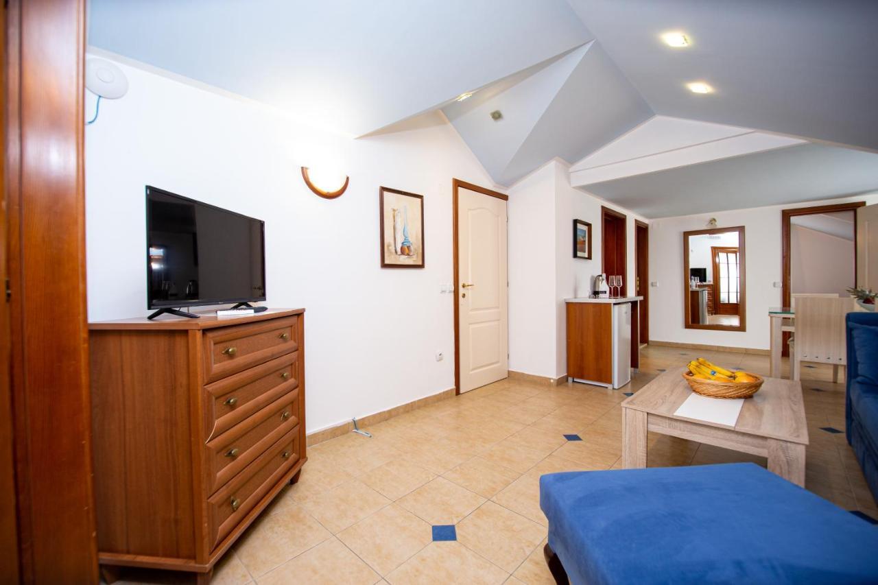 Tanja Apartments Rafailovici Bagian luar foto